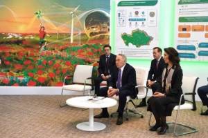 Nursultan Nazarbayev examined prototype of digital platform on Kazakhstan's RES